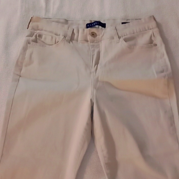 Bandolina Mandie Pants Size 12 P. Short Cream Color - Picture 2 of 6
